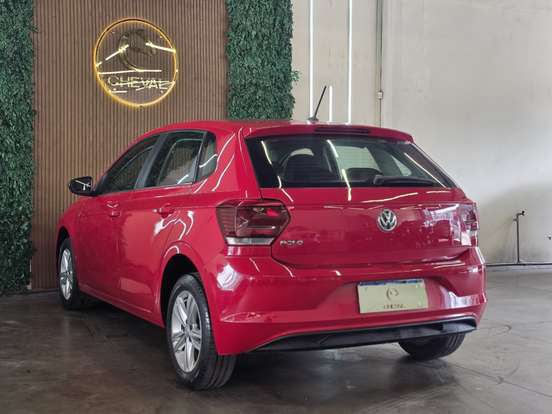 VOLKSWAGEN-POLO-2018