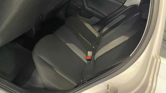 VOLKSWAGEN-POLO-2024