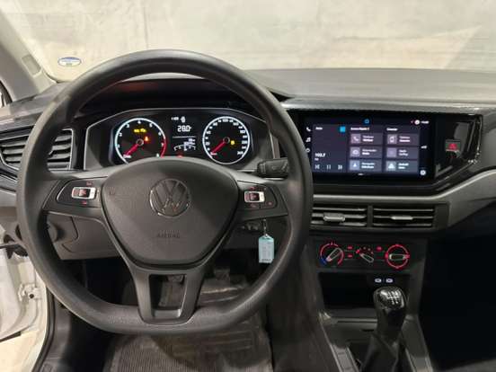 VOLKSWAGEN-POLO-2024