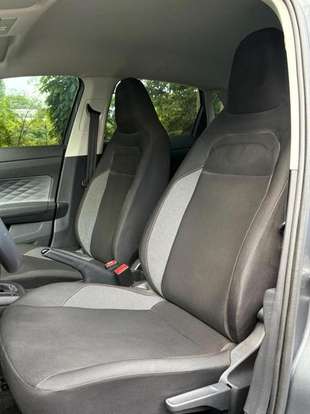 VOLKSWAGEN-POLO-2023
