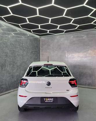 VOLKSWAGEN-POLO-2024