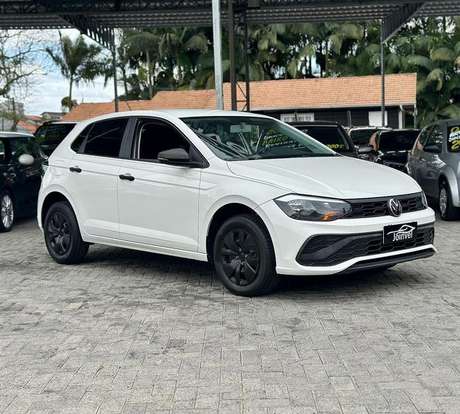 VOLKSWAGEN-POLO-2024