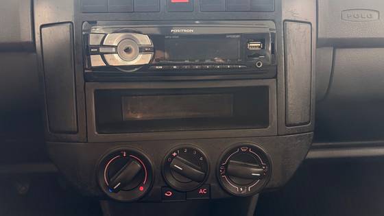 VOLKSWAGEN POLO 1.6 MI 8V FLEX 4P MANUAL