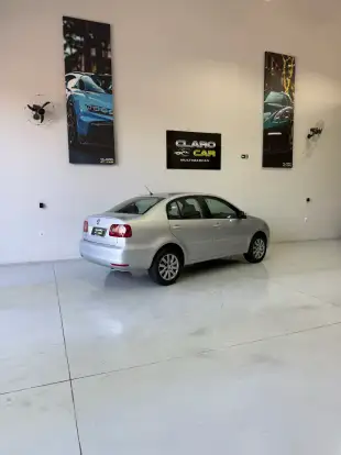 VOLKSWAGEN-POLO SEDAN-2013