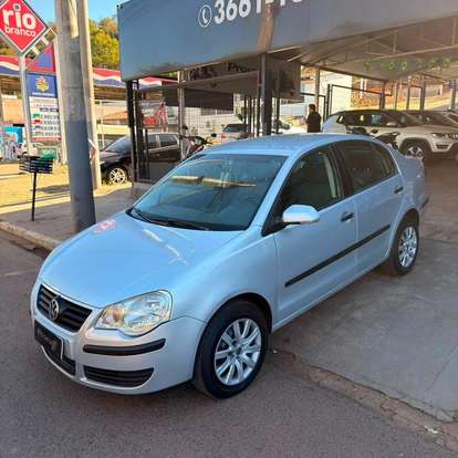 VOLKSWAGEN-POLO SEDAN-2009