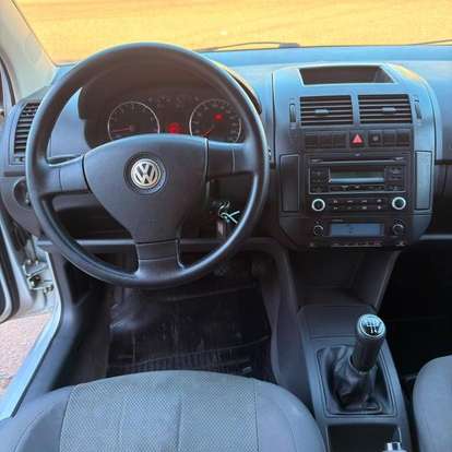 VOLKSWAGEN-POLO SEDAN-1.6 MI 8V FLEX 4P MANUAL VOLKSWAGEN-POLO SEDAN-2009