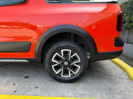 VOLKSWAGEN-SAVEIRO-2014