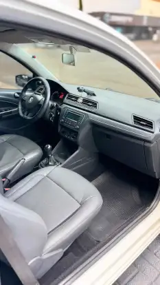 VOLKSWAGEN-SAVEIRO-2020