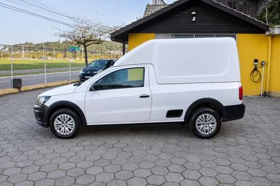 VOLKSWAGEN-SAVEIRO-2023