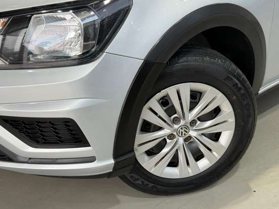 VOLKSWAGEN-SAVEIRO-2020