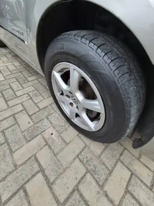 VOLKSWAGEN-SPACEFOX-2013
