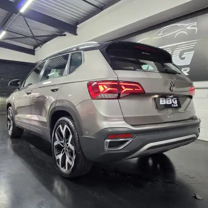 VOLKSWAGEN-TAOS-1.4 250 TSI TOTAL FLEX HIGHLINE AUTOMÁTICO VOLKSWAGEN-TAOS-2025