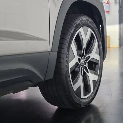 VOLKSWAGEN-TAOS-1.4 250 TSI TOTAL FLEX HIGHLINE AUTOMÁTICO VOLKSWAGEN-TAOS-2025