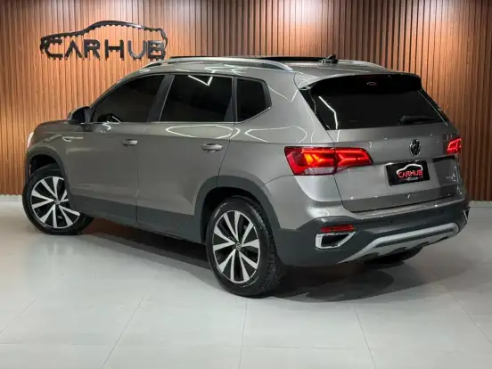 VOLKSWAGEN-TAOS-2022