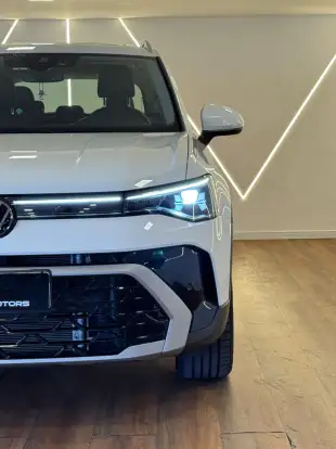 VOLKSWAGEN-TAOS-2025