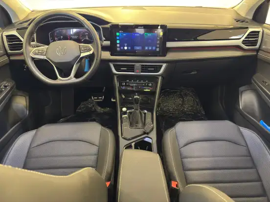 VOLKSWAGEN-TAOS-2025