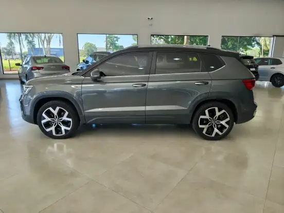 VOLKSWAGEN-TAOS-2024