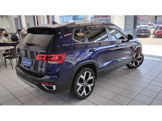 VOLKSWAGEN-TAOS-2024