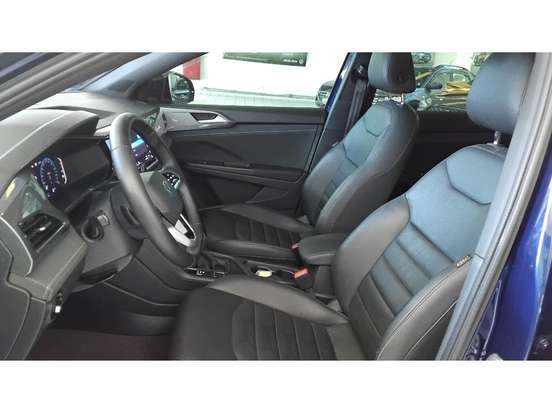 VOLKSWAGEN-TAOS-2024
