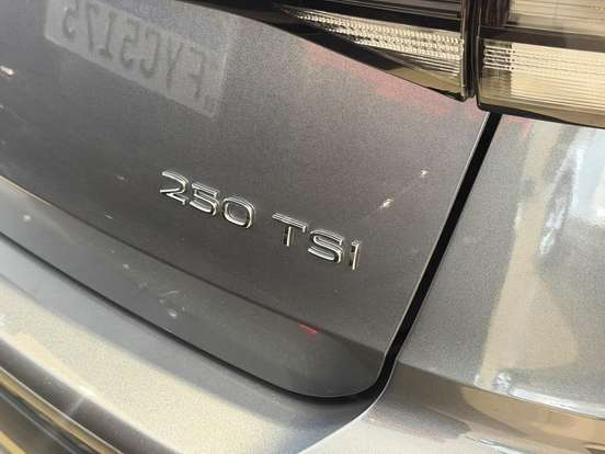 VOLKSWAGEN-TAOS-1.4 250 TSI TOTAL FLEX HIGHLINE AUTOMÁTICO VOLKSWAGEN-TAOS-2026