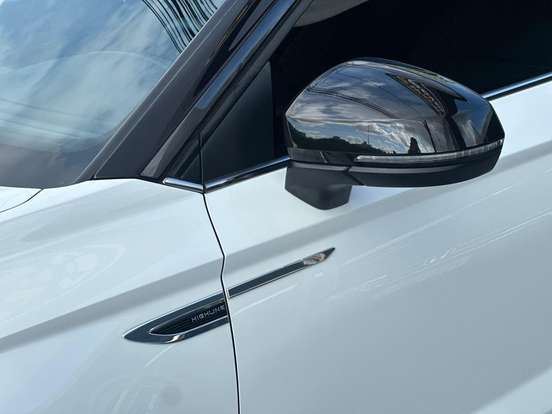 VOLKSWAGEN-TAOS-2023