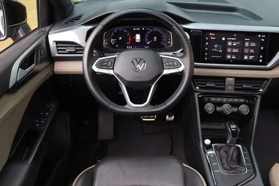 VOLKSWAGEN-TAOS-2022