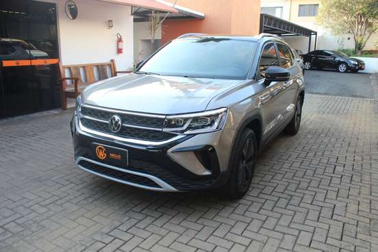 VOLKSWAGEN-TAOS-2022