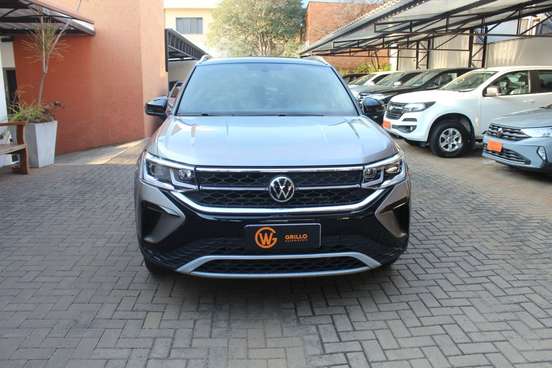 VOLKSWAGEN-TAOS-2022