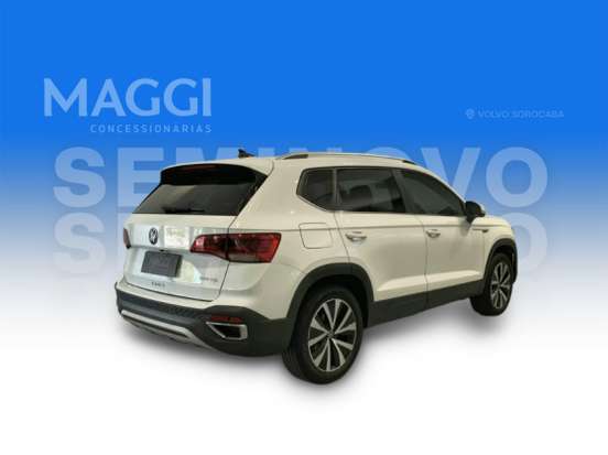 VOLKSWAGEN-TAOS-2021