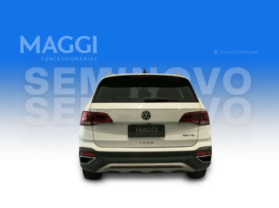 VOLKSWAGEN-TAOS-2021