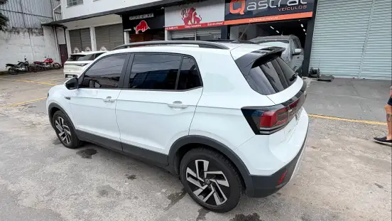 VOLKSWAGEN-T-CROSS-2024