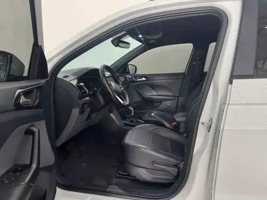 VOLKSWAGEN-T-CROSS-2022