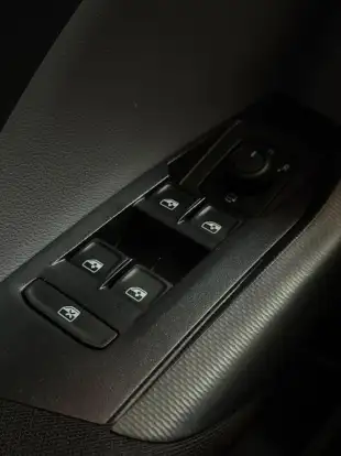 VOLKSWAGEN-T-CROSS-2024