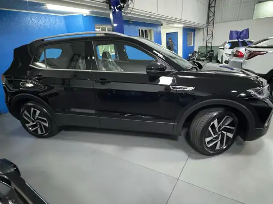VOLKSWAGEN-T-CROSS-2024
