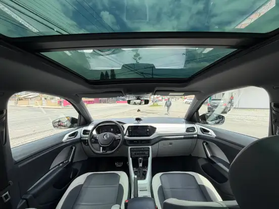 VOLKSWAGEN-T-CROSS-2019