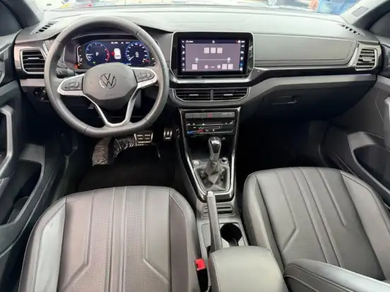 VOLKSWAGEN-T-CROSS-2024