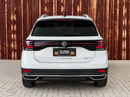 VOLKSWAGEN-T-CROSS-1.4 250 TSI TOTAL FLEX HIGHLINE AUTOMÁTICO VOLKSWAGEN-T-CROSS-2024