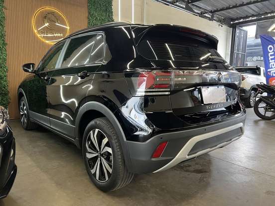 VOLKSWAGEN-T-CROSS-2024