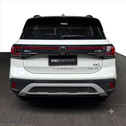 VOLKSWAGEN-T-CROSS-2024