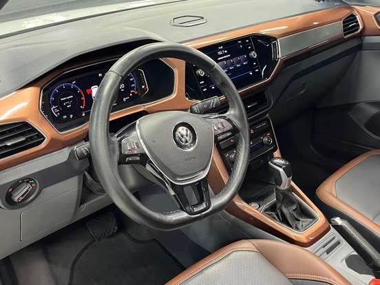 VOLKSWAGEN-T-CROSS-2020