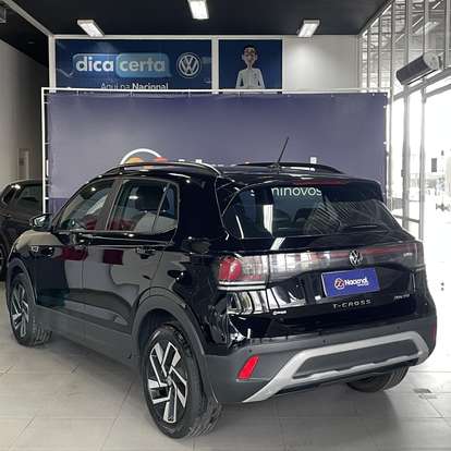 VOLKSWAGEN-T-CROSS-2024