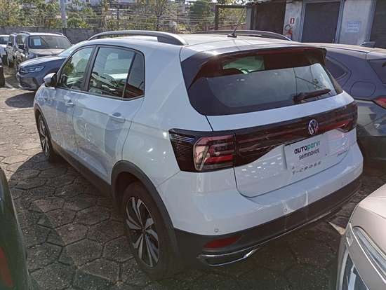 VOLKSWAGEN-T-CROSS-2022