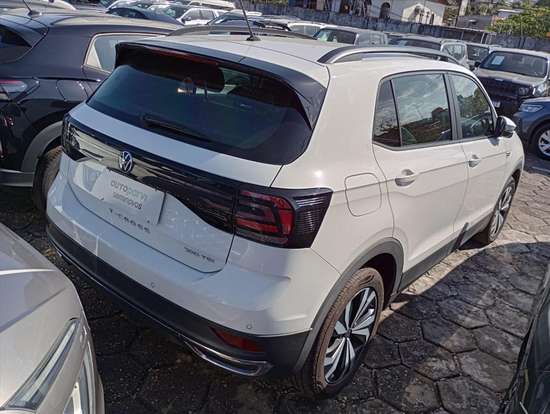 VOLKSWAGEN-T-CROSS-2022