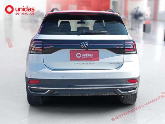 VOLKSWAGEN-T-CROSS-2023