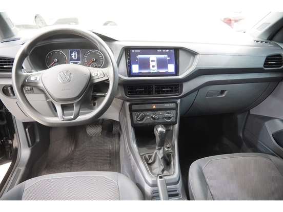 VOLKSWAGEN-T-CROSS-2021