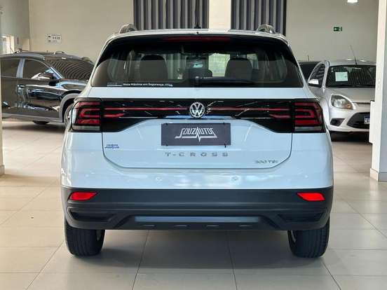 VOLKSWAGEN-T-CROSS-2020