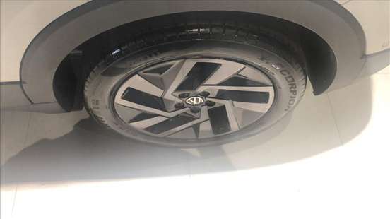 VOLKSWAGEN-T-CROSS-2026