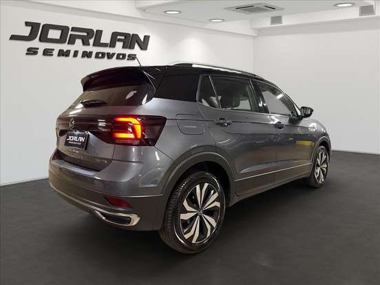 VOLKSWAGEN-T-CROSS-2022