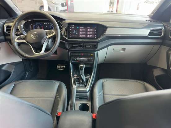 VOLKSWAGEN-T-CROSS-2023
