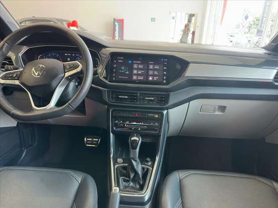 VOLKSWAGEN-T-CROSS-2023